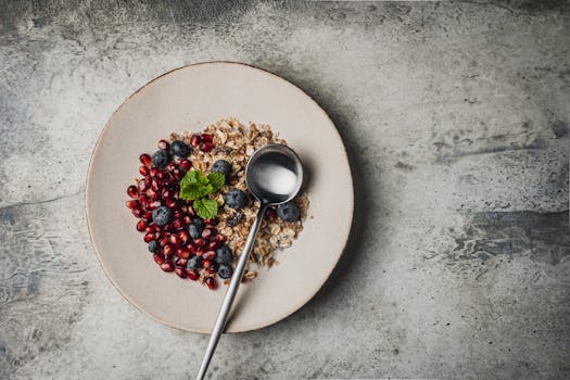 oatmeal topped with berries